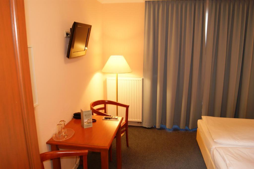 Hotel Pension Bellevue Bad Doberan Quarto foto