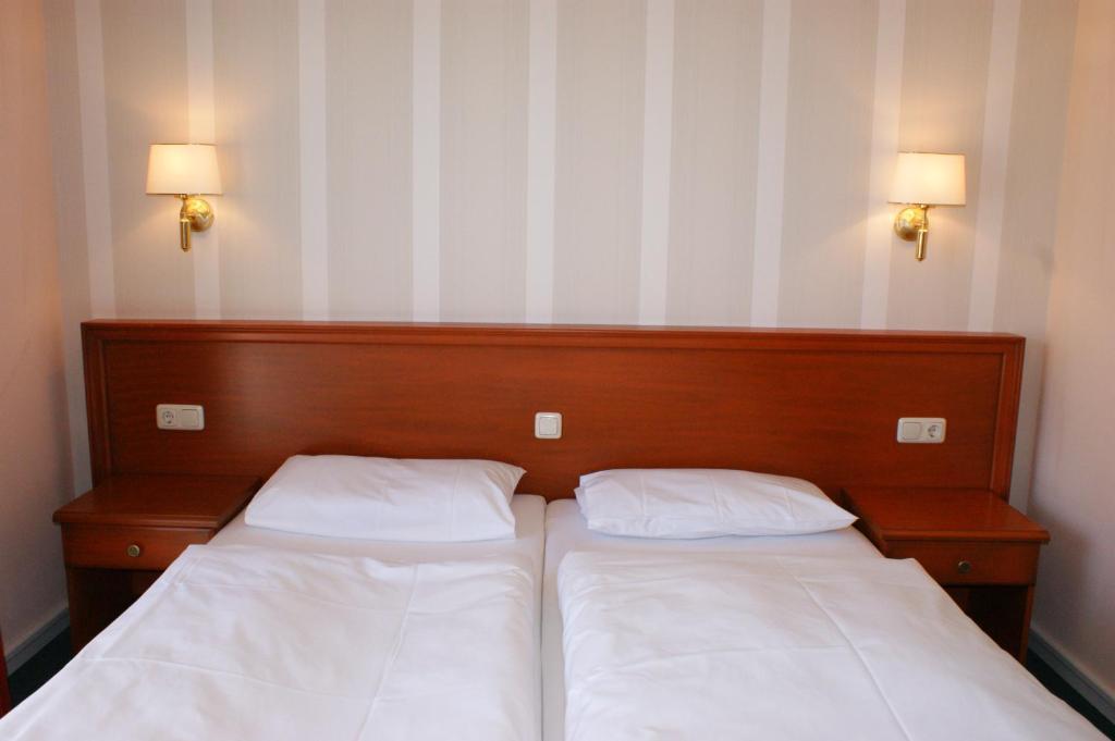 Hotel Pension Bellevue Bad Doberan Quarto foto