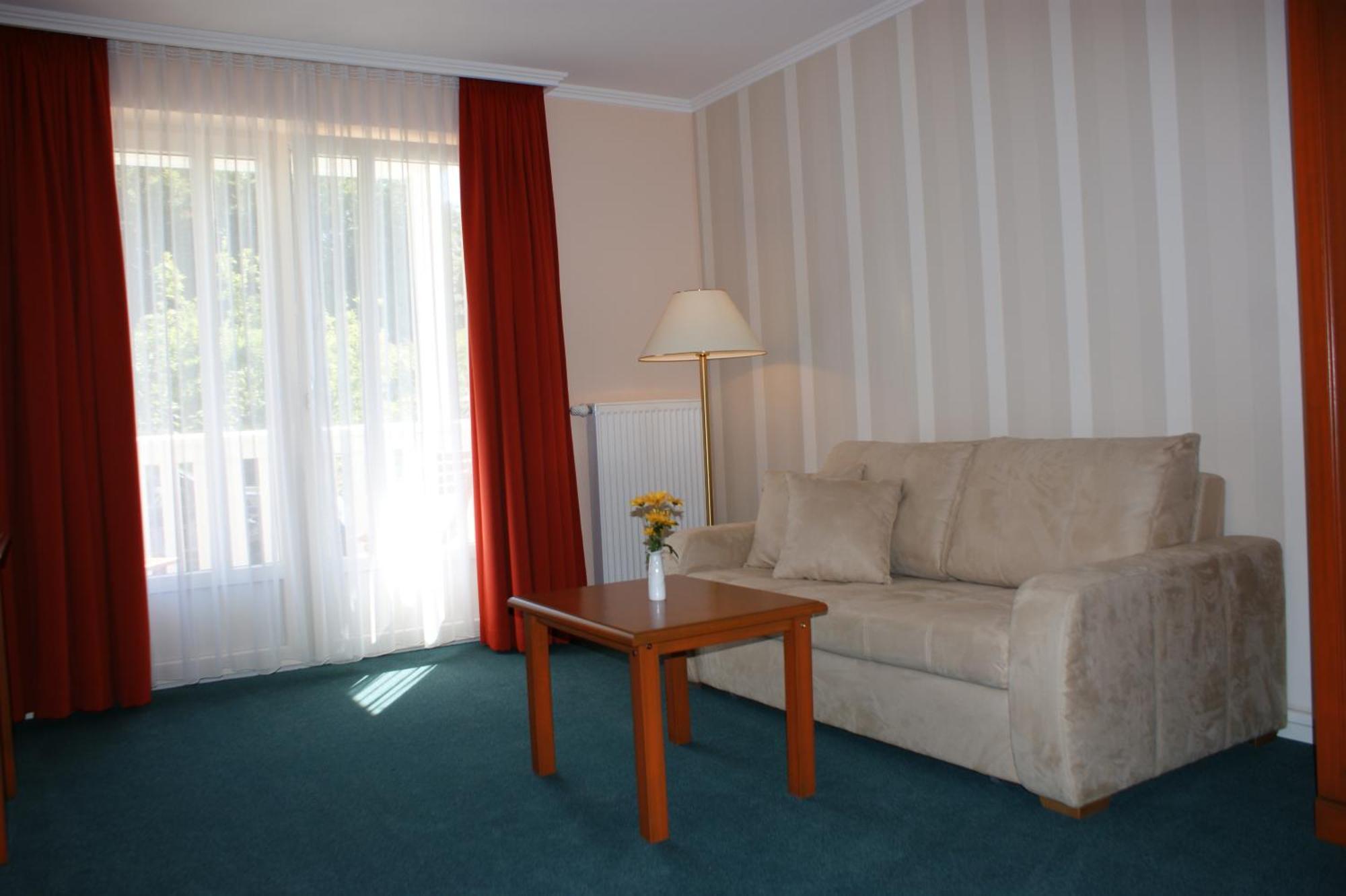 Hotel Pension Bellevue Bad Doberan Exterior foto