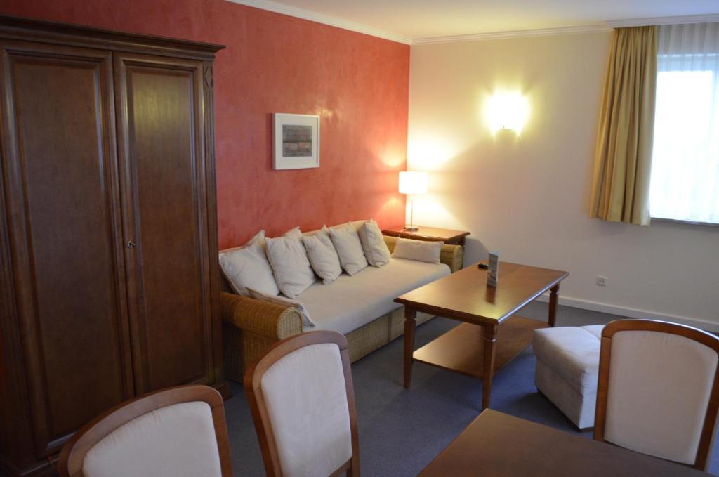 Hotel Pension Bellevue Bad Doberan Quarto foto